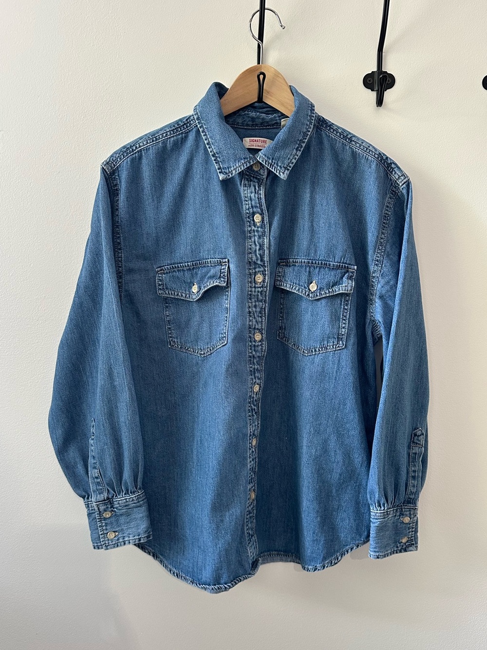 Levi’s Denim Blue Shirt Thick Cotton Button Down.